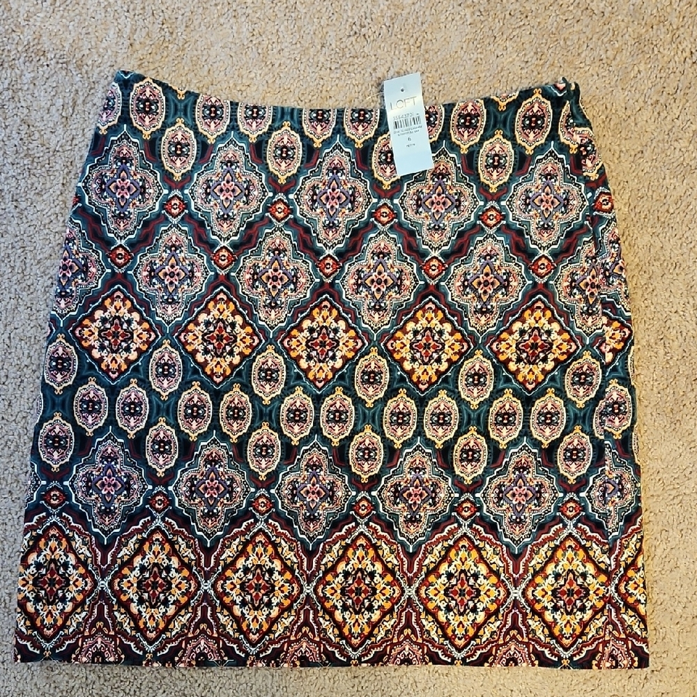 Loft patterned pencil skirt,  size 6P, new with tags